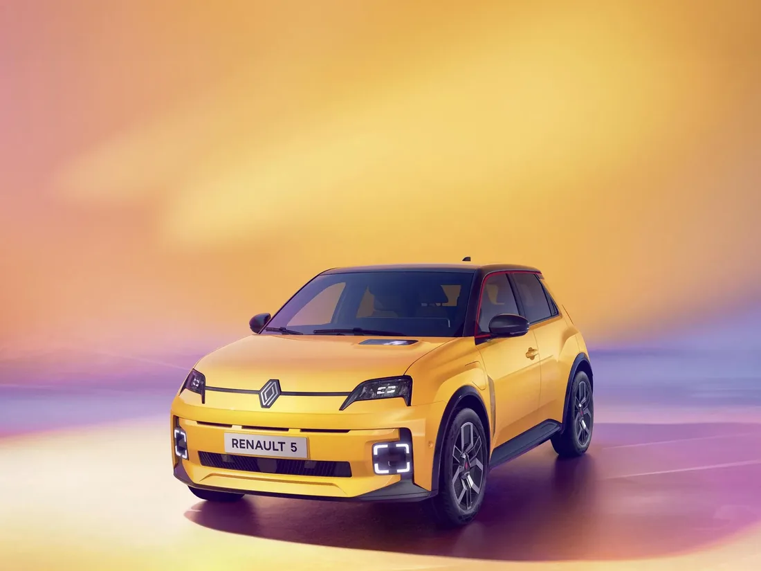 Renault 5 E-Tech au showroom